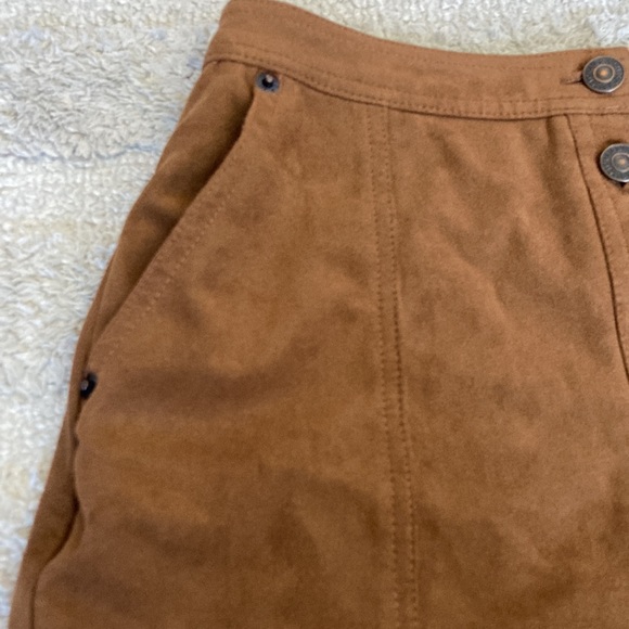 Brown skirt - Picture 2 of 3